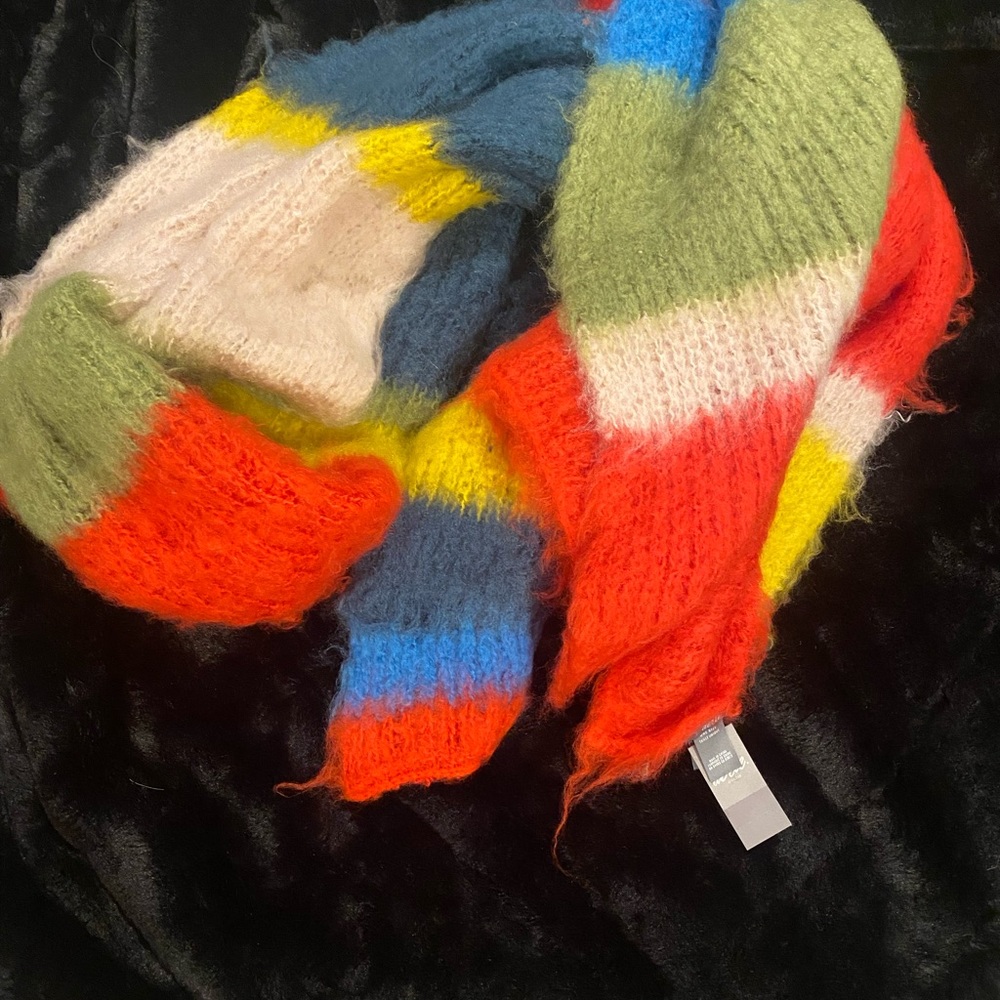 Aerie Vibrant MultiColor Muffler NWT